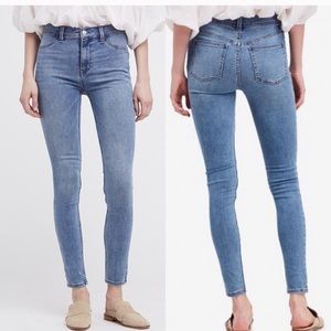💫HP💫 Free People Long and Lean Light Denim